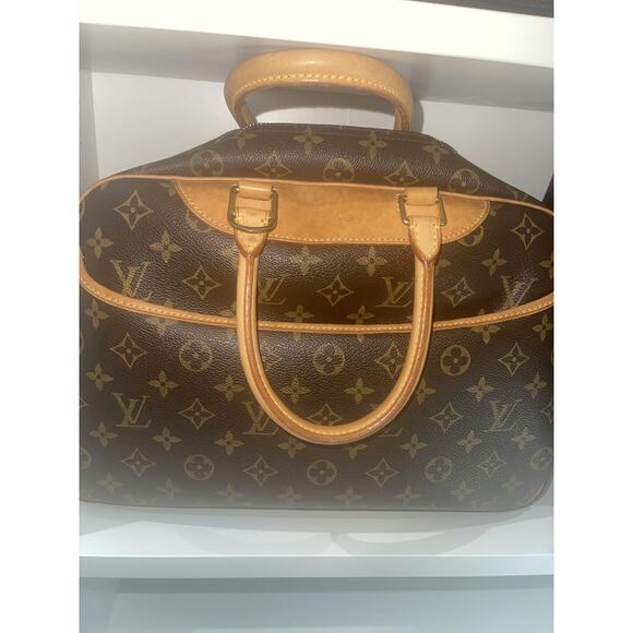 Louis Vuitton Monogram Canvas Speedy 30 Handbag - Picture 1 of 7